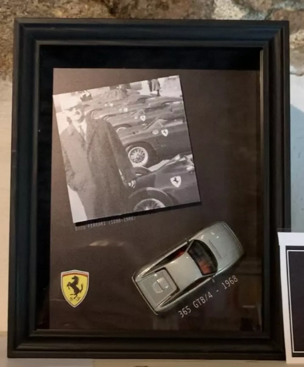 ferrari 365 /gtb4 1968 œuvre ferrari 365 /gtb4 1968 de l'artiste DIORAM’ART