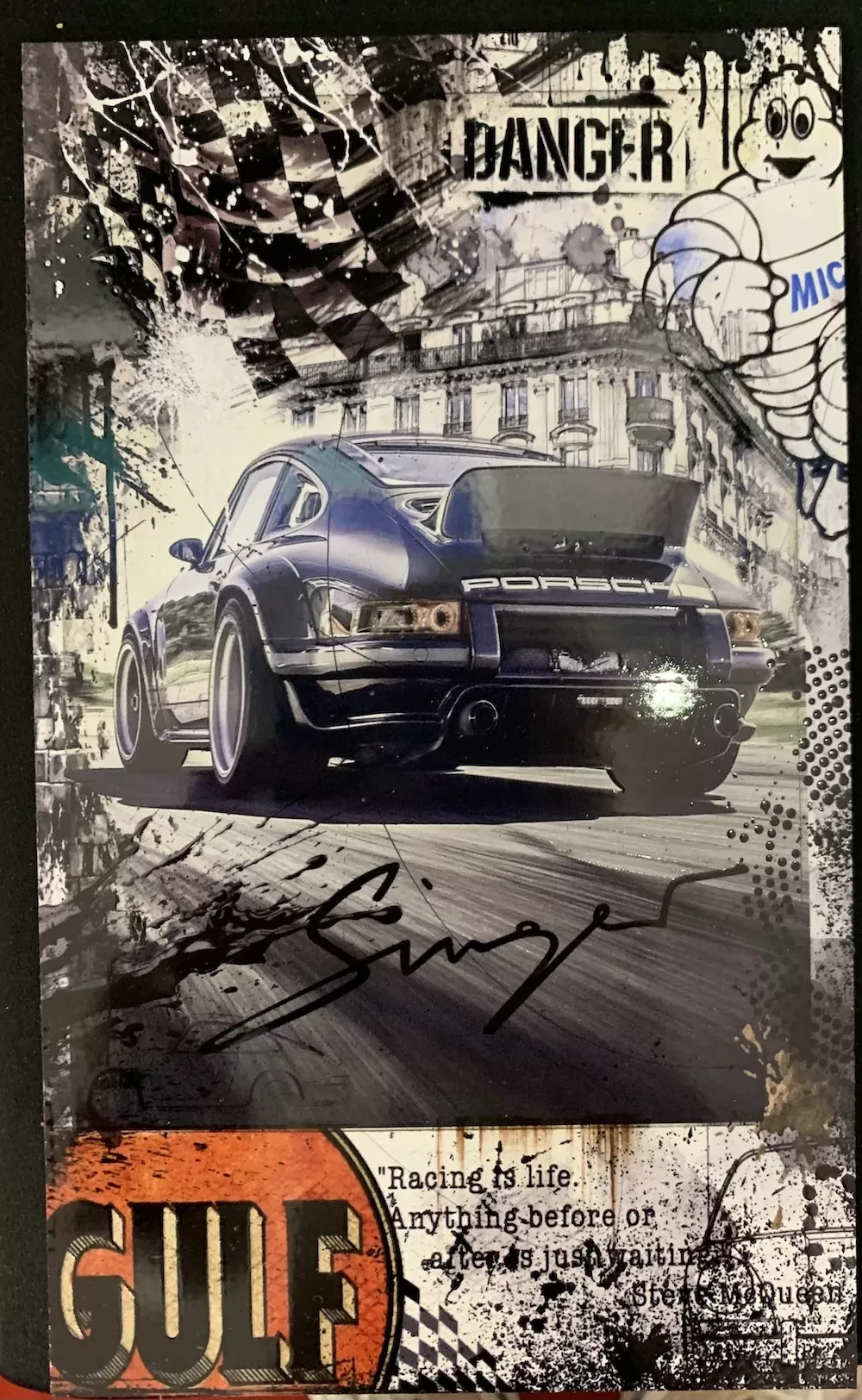 porsche bleue œuvre porsche bleue de l'artiste YANN DEHAIS